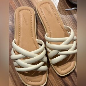 Universal Thread Cream Slide Sandals